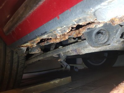 25. R-H rear sill.jpg