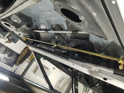 073 Bonnet lock bar.jpg