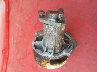 08 Water pump after removal.jpg