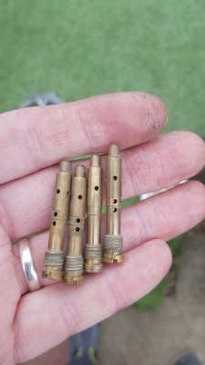 90F7.jpg (110.93 KiB) Viewed 18790 times Starter jet? 90F7