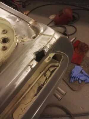 Alfa Sud 62.jpg (518.35 KiB) Viewed 27292 times Corrosion to the tailgate slam panel and rear lip is actually worse than it looks.